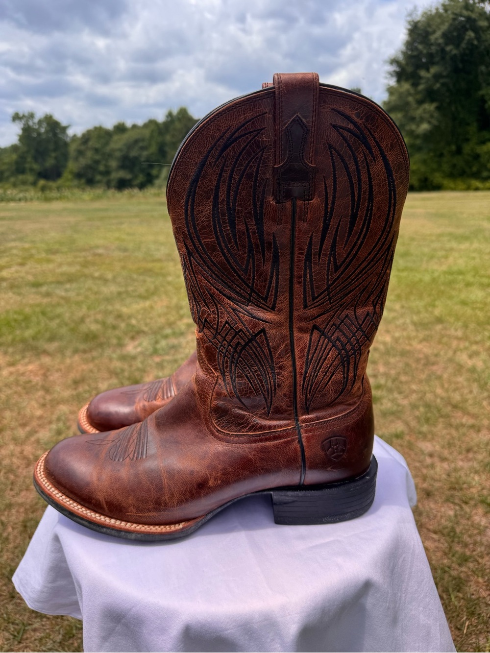Men's Ariat Sport Rustler Brown Embroidered Leather Western Boots